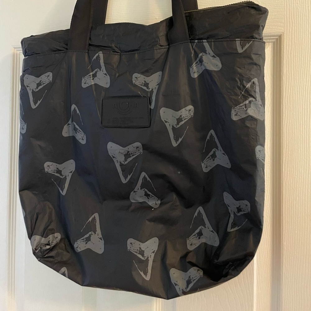 ALOHA Collection | Day Tripper